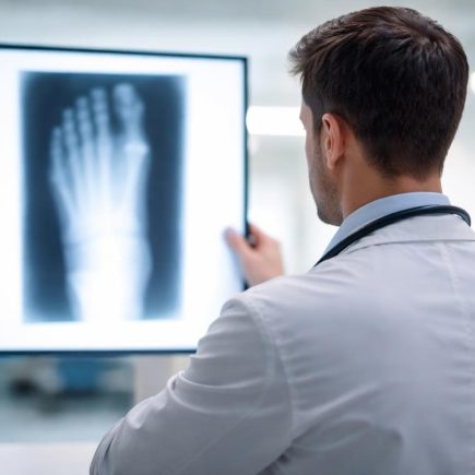 medecin-dos-radiographie-pied-écran