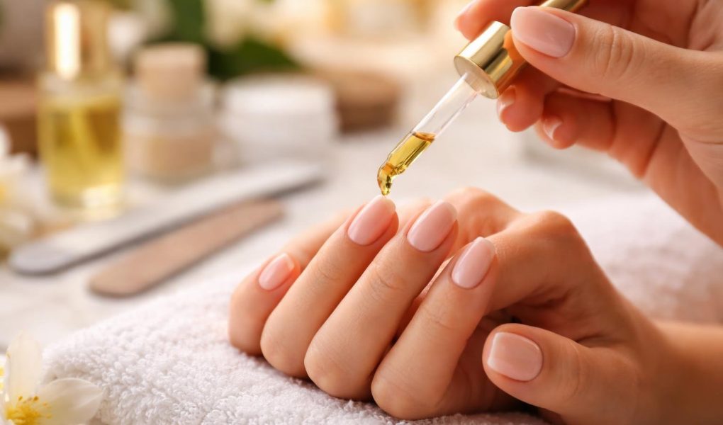 mains-huile-ongles-soin-bien-etre